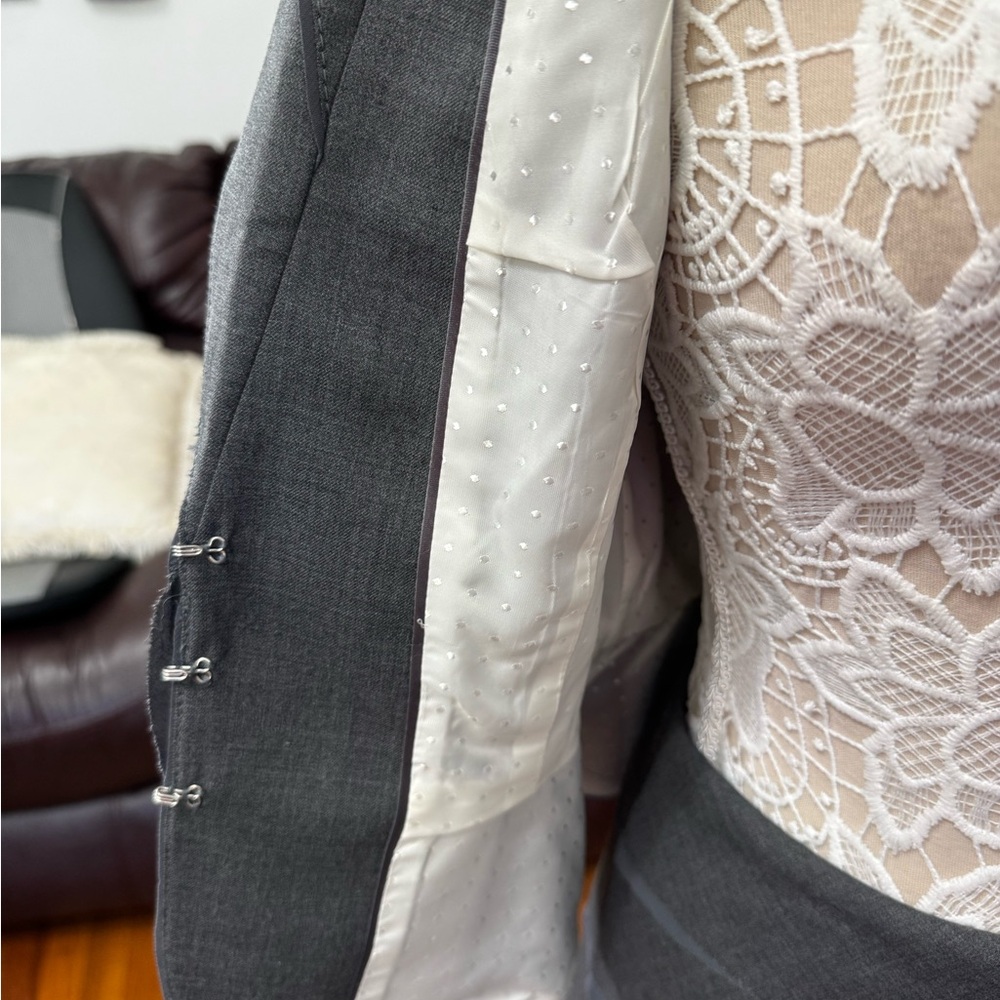 White House Black Market Gray Blazer and Skirt Set size 4 - Picture 6 of 6